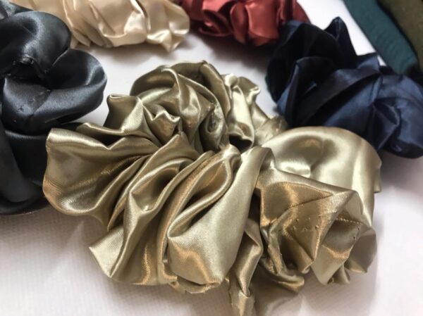 Silk Scrunchies (pack of 1) - Image 3